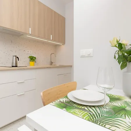 Apartment Karolkowa By Renters