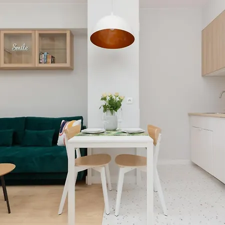 Apartment Karolkowa By Renters